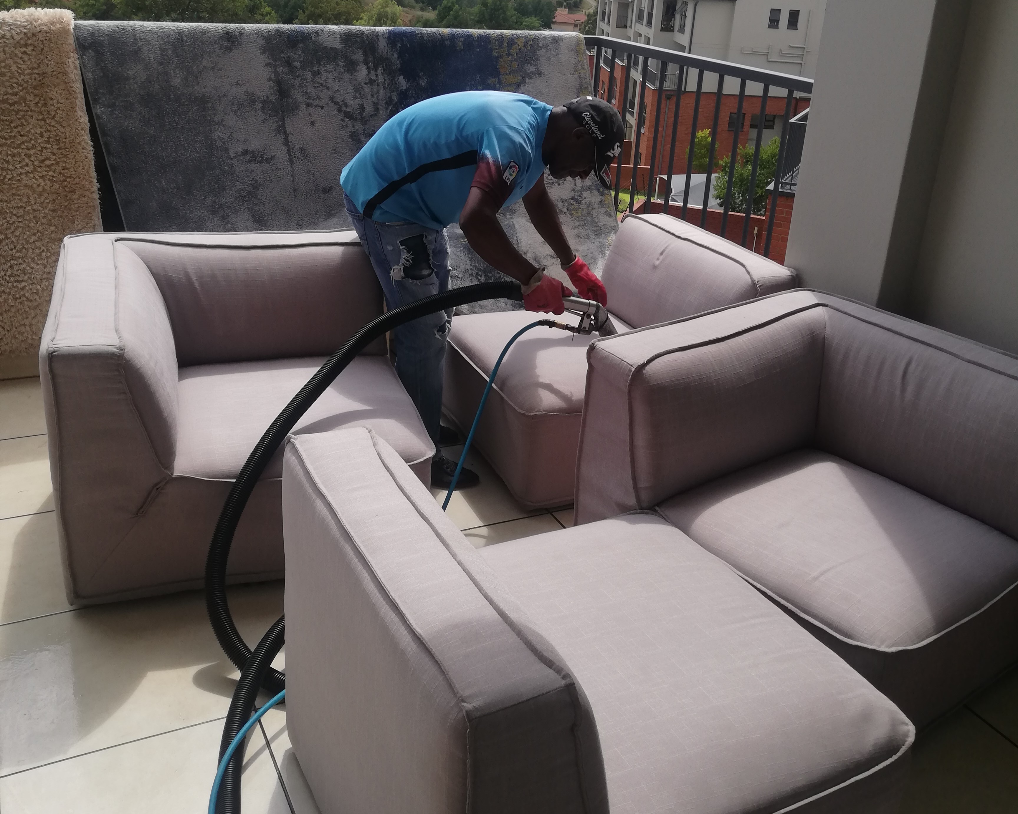 Lounge Suite Cleaning